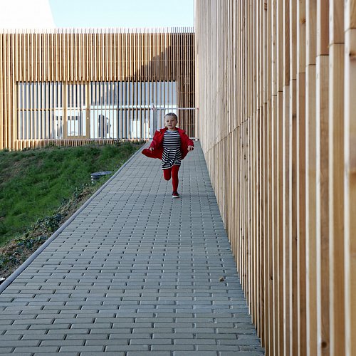 THE NEW SCHOOL SHOWS CHILDREN THE MAGIC OF WOOD